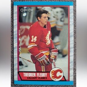 Theo Fleury 1989/90 OPC O-Pee-Chee Calgary Flames Rookie RC Hockey Card